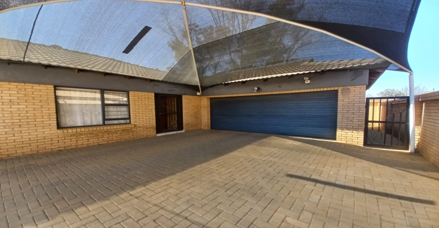 3 Bedroom Property for Sale in Baillie Park North West